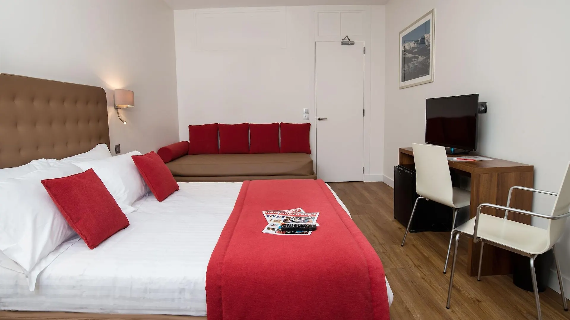 ***  Hotel De France Cannes France