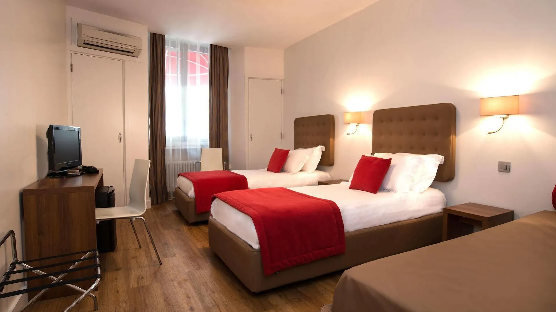 ***  Hotel De France Cannes France